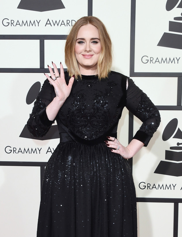 Looking for an affordable alternative to Adele's Grammy Red Carpet black midi ring?