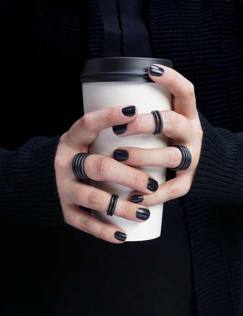 13 pieces of black jewelry you can wear every day // black stacking rings