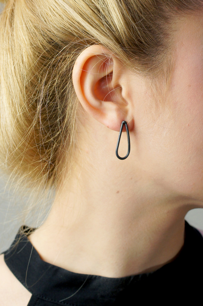 13 pieces of black jewelry you can wear every day // small black petal post earrings