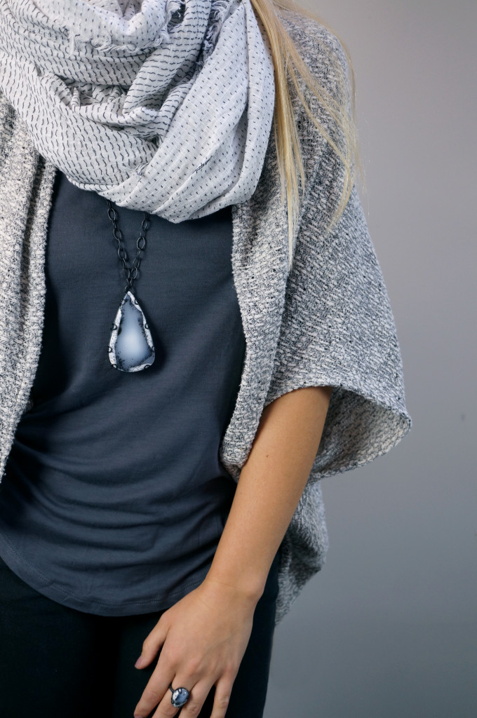 5 necklaces you can layer with a scarf // click through for winter outfit inspiration