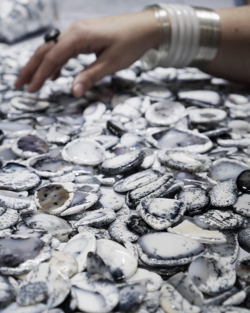 Jaipur, India shopping tips: gemstone shopping in the silver market