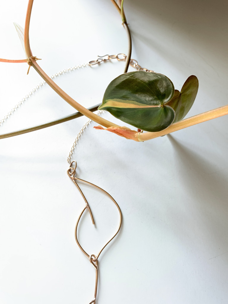 art jewelry: bronze botanical necklace with philodendron brasil