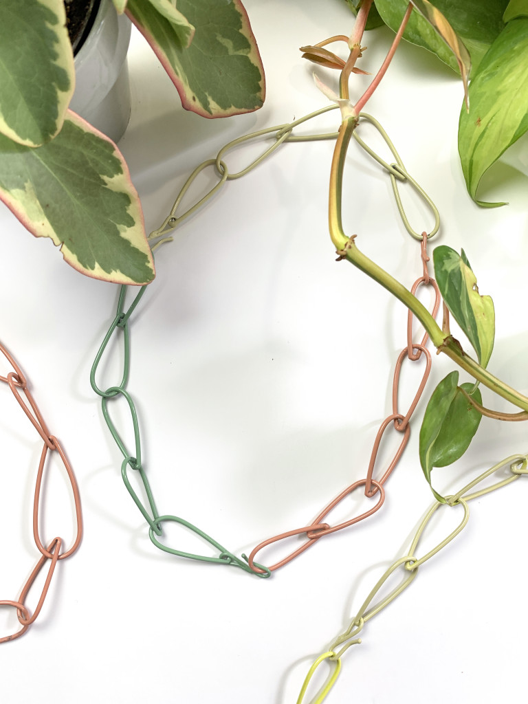 modern jewelry - colorful chain necklace with peperomia and phildendron brasil