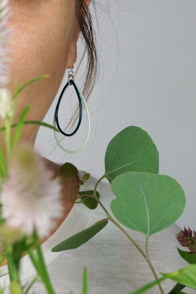 floral bouquet and simple statement earrings